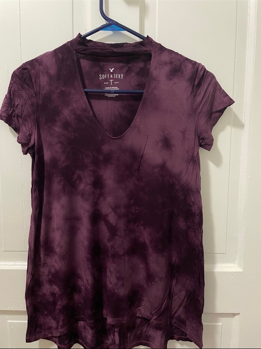 American Eagle Soft & Sexy T Shirt Purple Tie Dye Keyhole Cutout Size XS